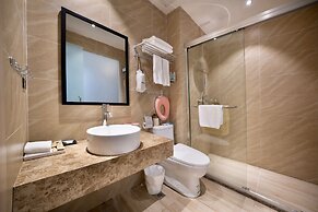 Ancient Street No.5 Youth Chic Hotel