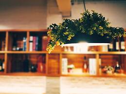 Ancient Street No.5 Youth Chic Hotel