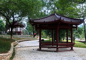 Ancient Street No.5 Youth Chic Hotel