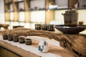 Ancient Street No.5 Youth Chic Hotel