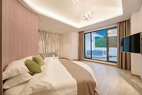 Ancient Street No.5 Youth Chic Hotel