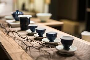 Ancient Street No.5 Youth Chic Hotel