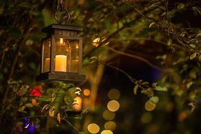 Ancient Street No.5 Youth Chic Hotel