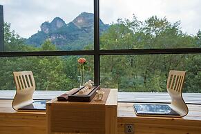 Ancient Street No.5 Youth Chic Hotel