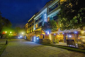 Ancient Street No.5 Youth Chic Hotel