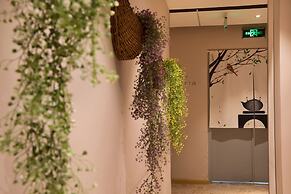 Ancient Street No.5 Youth Chic Hotel