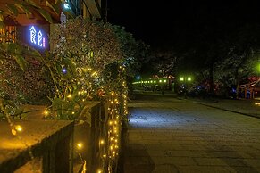 Ancient Street No.5 Youth Chic Hotel