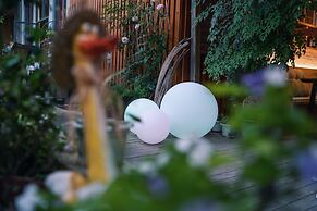 Ancient Street No.5 Youth Chic Hotel