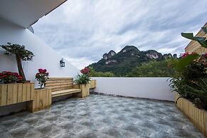 Ancient Street No.5 Youth Chic Hotel