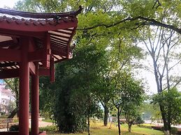 Ancient Street No.5 Youth Chic Hotel