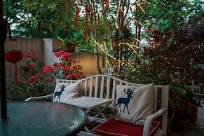 Ancient Street No.5 Youth Chic Hotel