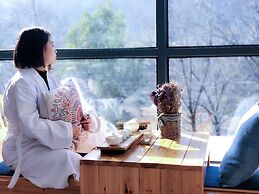 Ancient Street No.5 Youth Chic Hotel