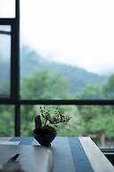 Ancient Street No.5 Youth Chic Hotel