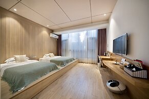 Ancient Street No.5 Youth Chic Hotel