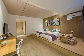 Ancient Street No.5 Youth Chic Hotel