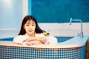 Ancient Street No.5 Youth Chic Hotel