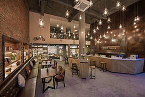 Ancient Street No.5 Youth Chic Hotel