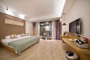 Ancient Street No.5 Youth Chic Hotel