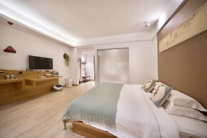 Ancient Street No.5 Youth Chic Hotel