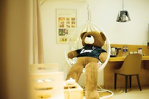 Ancient Street No.5 Youth Chic Hotel