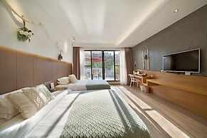 Ancient Street No.5 Youth Chic Hotel