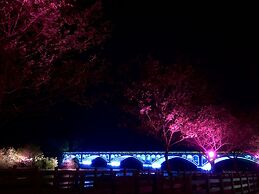 Ancient Street No.5 Youth Chic Hotel