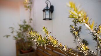 Ancient Street No.5 Youth Chic Hotel