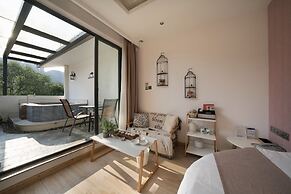 Ancient Street No.5 Youth Chic Hotel