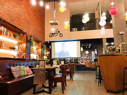 Ancient Street No.5 Youth Chic Hotel