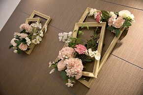 Ancient Street No.5 Youth Chic Hotel