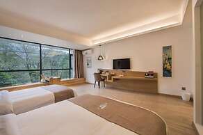 Ancient Street No.5 Youth Chic Hotel