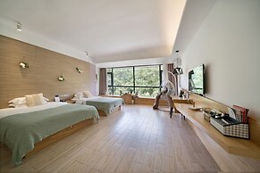 Ancient Street No.5 Youth Chic Hotel