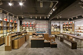 Ancient Street No.5 Youth Chic Hotel