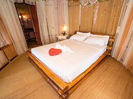 Paree Hut Resort Koh Sichang