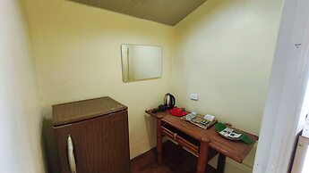 Paree Hut Resort Koh Sichang