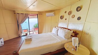 Paree Hut Resort Koh Sichang