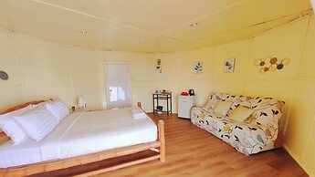Paree Hut Resort Koh Sichang