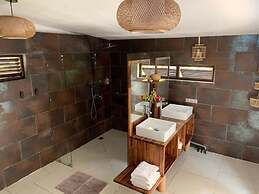 Le Coconut Lodge