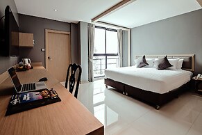 Three Sukhumvit Hotel