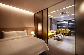 Osong H Hotel Sejong City