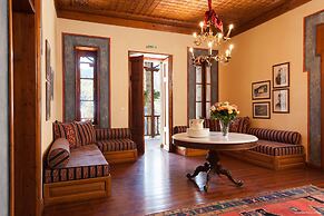 The Chatzigaki Manor