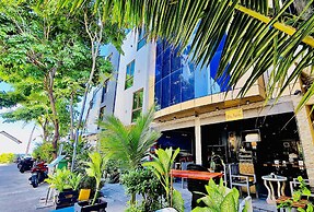 Turquoise Residence by UI