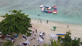 Turquoise Residence by UI