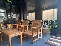 Turquoise Residence by UI