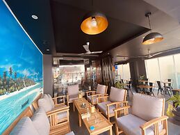 Turquoise Residence by UI