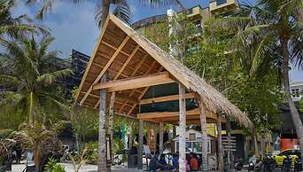 Turquoise Residence by UI