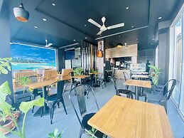 Turquoise Residence by UI