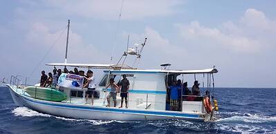 Turquoise Residence by UI