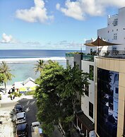 Turquoise Residence by UI