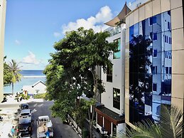 Turquoise Residence by UI